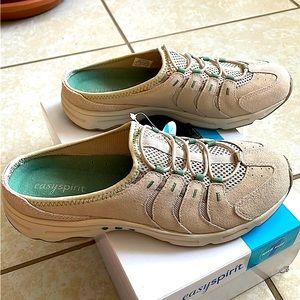 NWT Easy Spirit Traveltime Slip On Athletic Mule/Clog Size 9